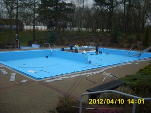 neue folie fuers nichtschwimmerbecken 17 20120421 2061136791