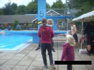 spiel und spassnachmittag fackelschwimmen aug2014 15 20140823 1849365444